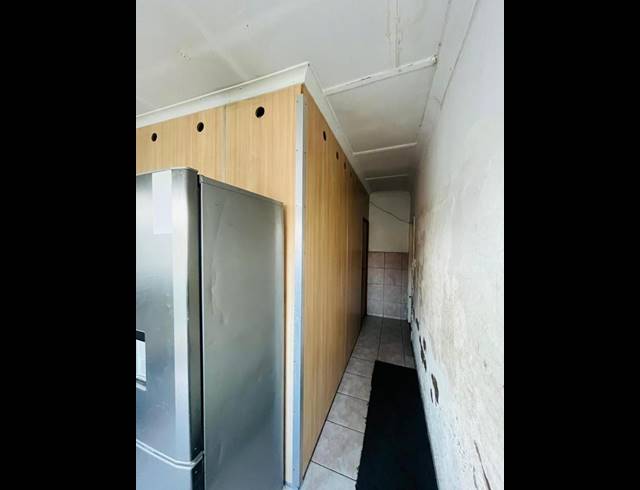 8 BEDROOM HOUSE FOR SALE IN BOKSBURG NORTH